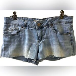 No Boundaries Women’s Jean Shorts 11